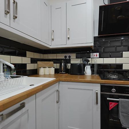 Stylish Apartment In City Centre - Walk Everywhere كارديف المظهر الخارجي الصورة