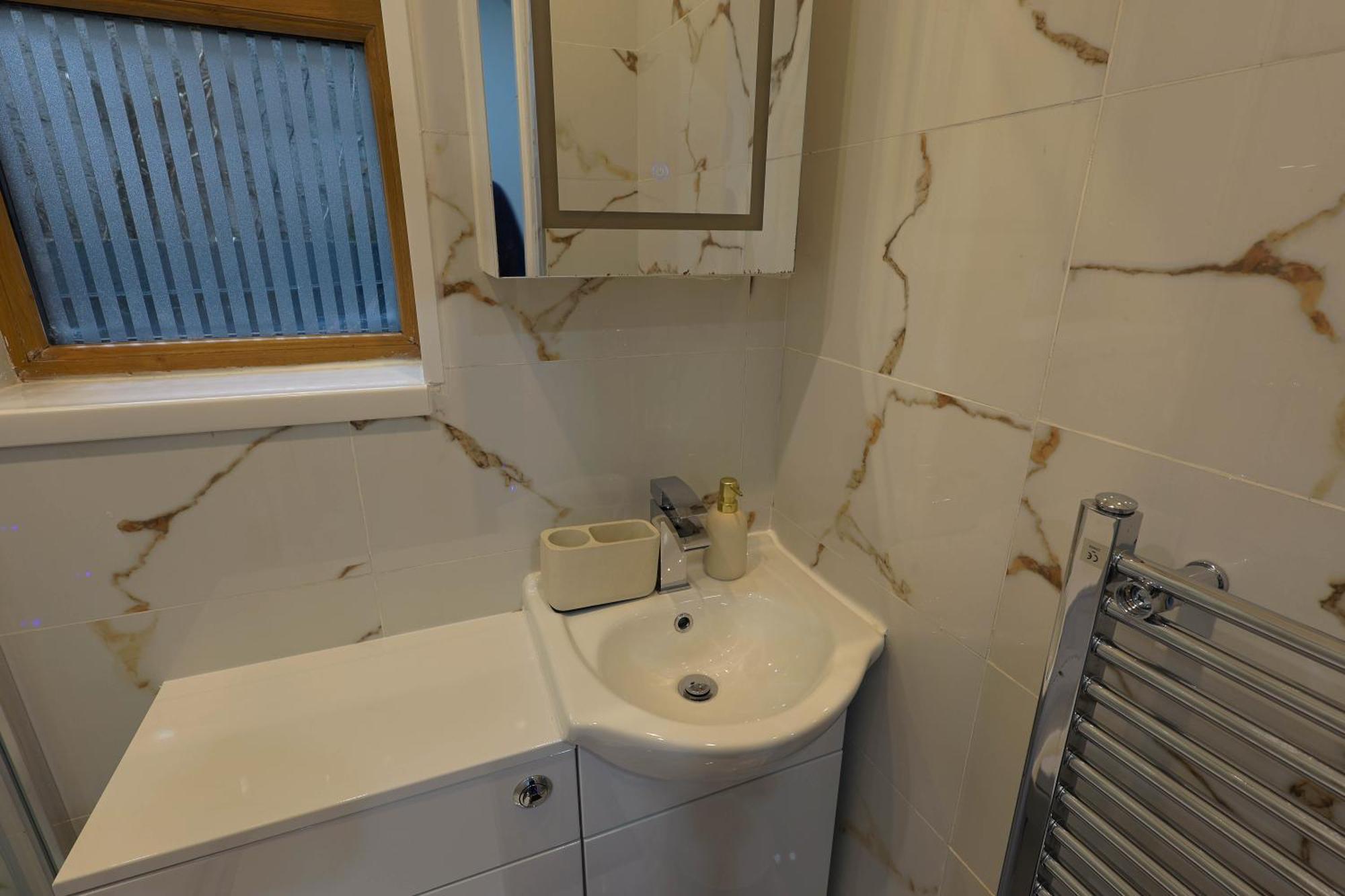 Stylish Apartment In City Centre - Walk Everywhere كارديف المظهر الخارجي الصورة