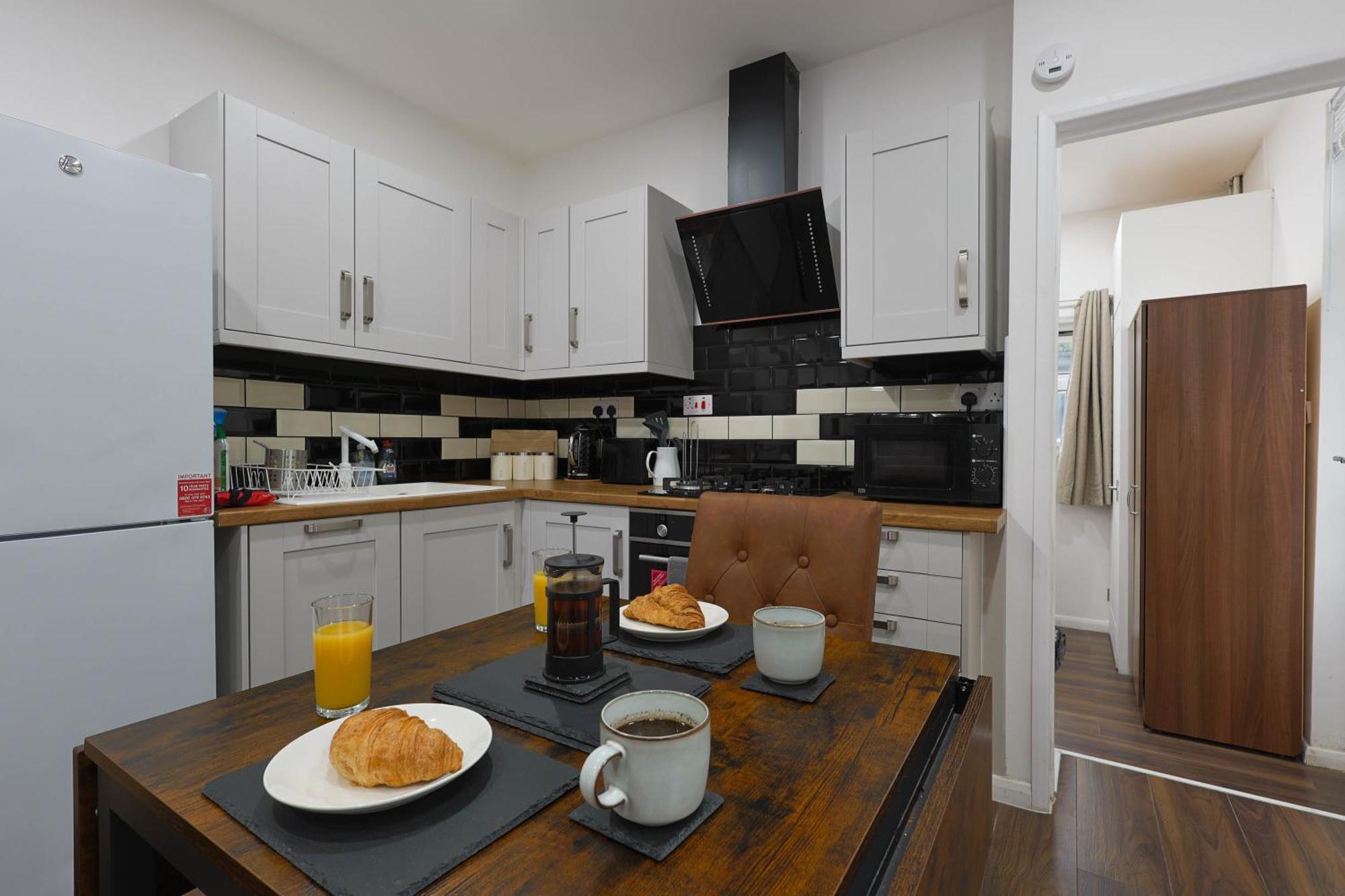 Stylish Apartment In City Centre - Walk Everywhere كارديف المظهر الخارجي الصورة